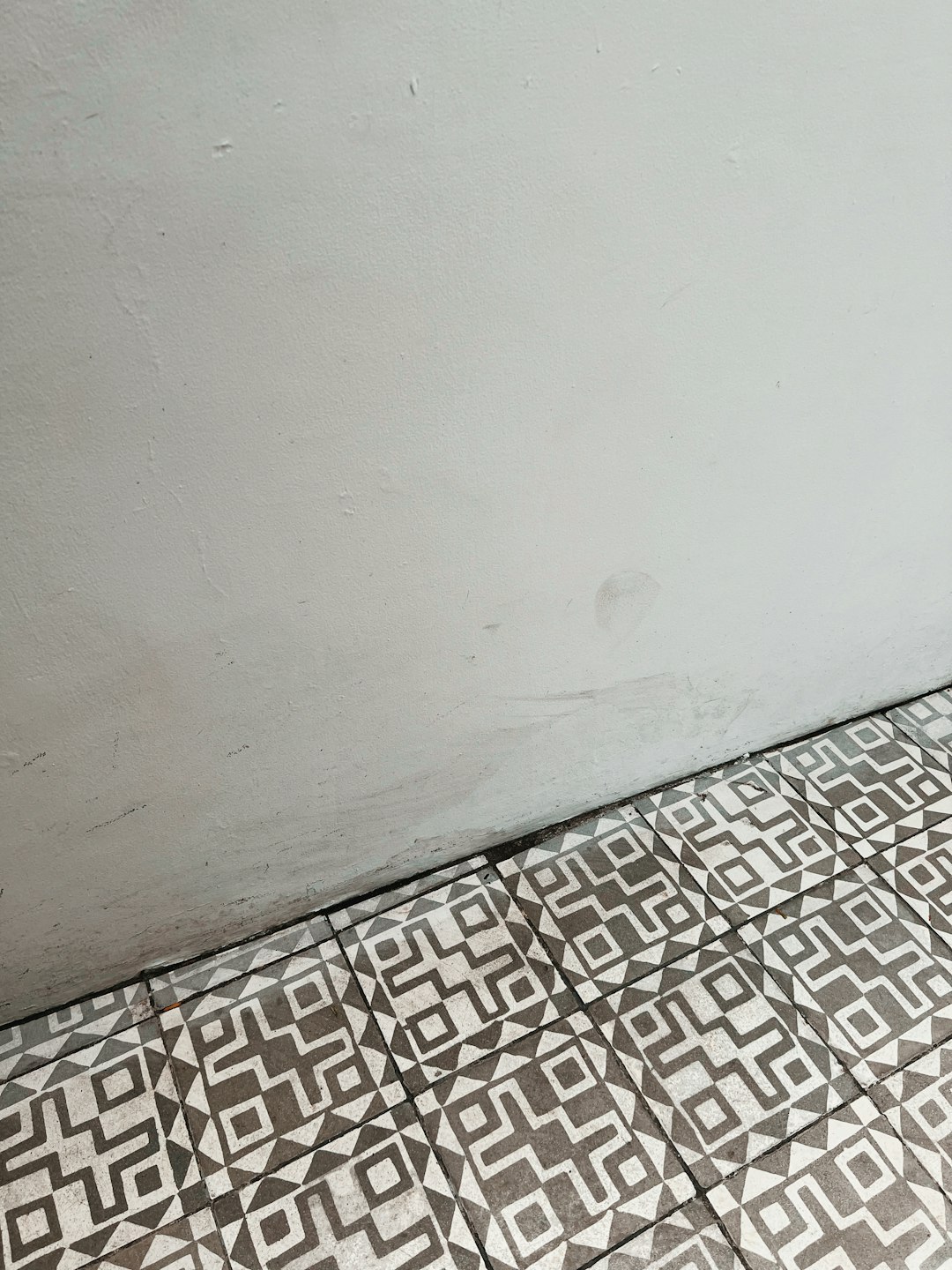 Image default